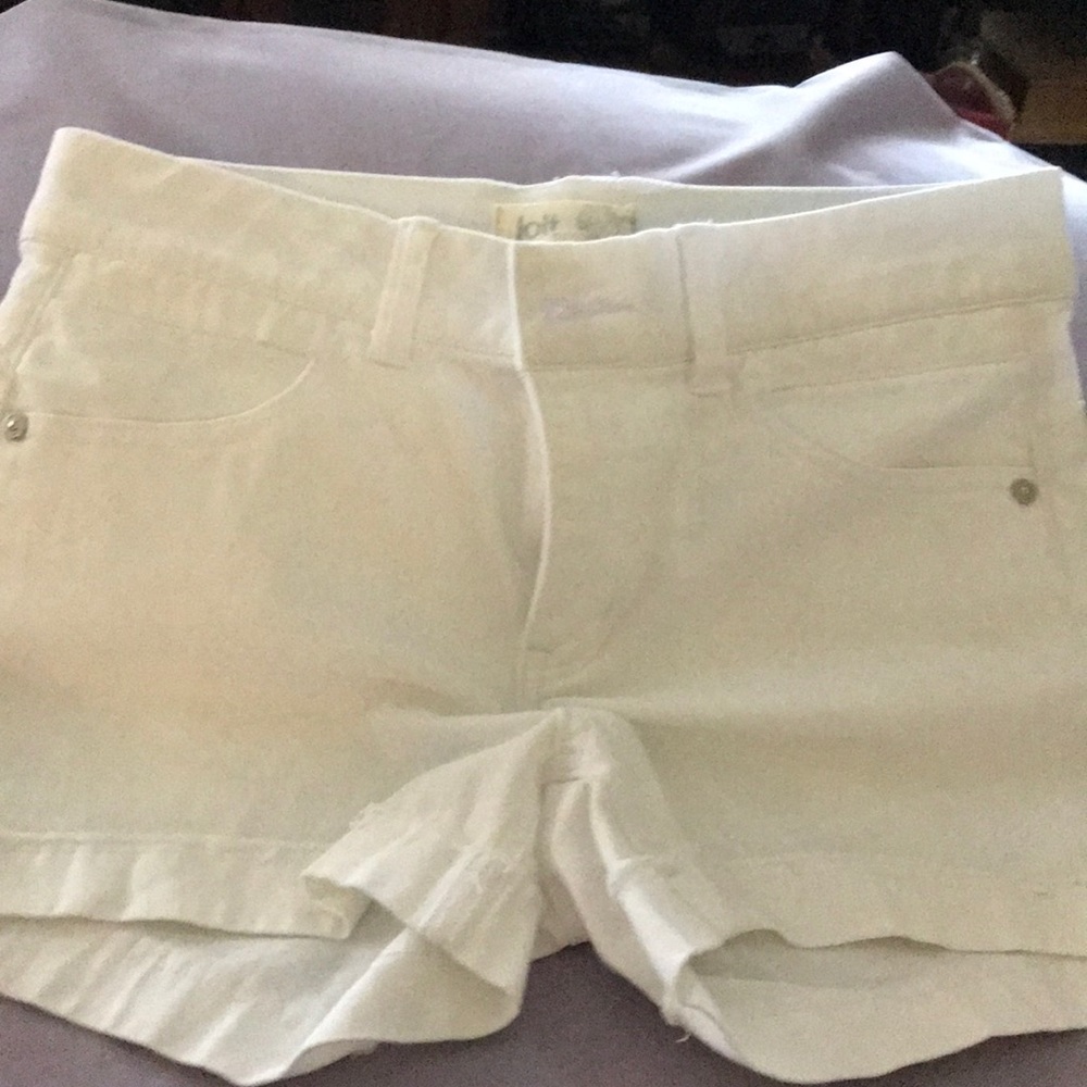 White shorts by Jolt